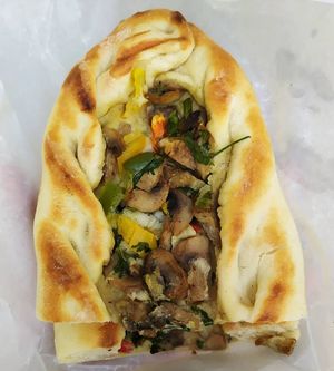 Veggie pide at Erbils in Munich