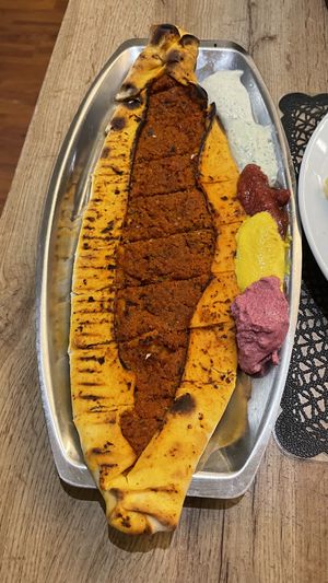 Pide mit Seitan  at Erbils in Munich