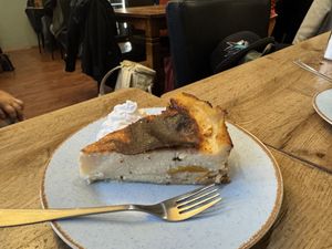 Käsekuchen   at Erbils in Munich
