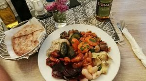 Vegan starter plate at Erbils in Munich