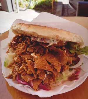 Döner with crumbly seitan at Erbils in Munich