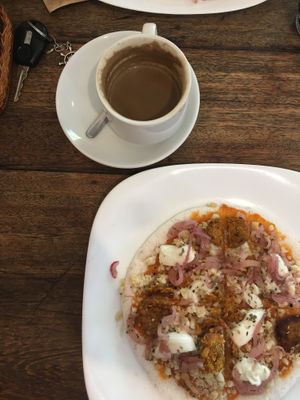 Tapioca pizza  at Grao Alimentos Saudaveis in Armacao Dos Buzios
