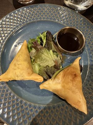 Samosa  at Station Krishna in Paris