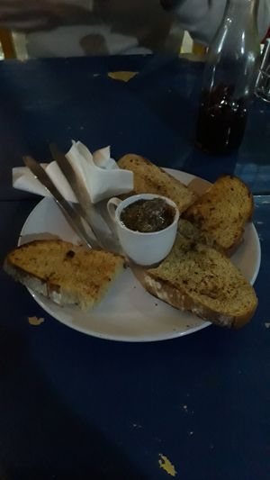 Houmous and bread at Vegan and Raw in Varanasi
