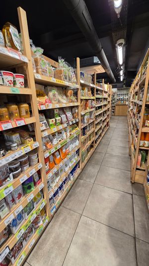 Aisles at Scarabee Biocoop - Vasselot in Rennes
