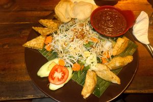 Gadot gado "no egg" at Topi Inn in Manggis