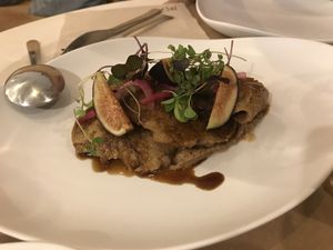 Seitan à l’ail et au gingembre  at Integral Figueres in Figueres