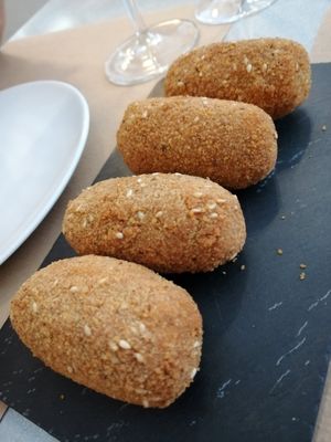 Croquetas at Integral Figueres in Figueres