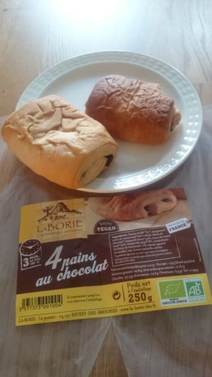 Vegan koffiekoeken to heat up at Goveg Vegan Shop in Liege