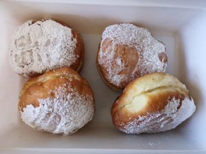 Boule de Berlin at Goveg Vegan Shop in Liege