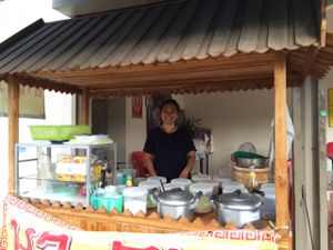 Na at Vegetarian Food - Maenamkwai Rd in Kanchanaburi