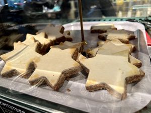cinnamon stars at Tibits - Bahnhof in Bern
