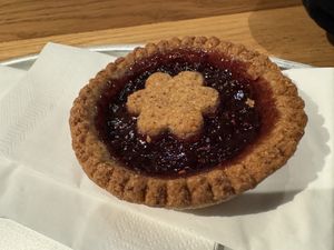 linzer mini cake vegan  at Tibits - Bahnhof in Bern