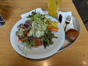  at Tibits - Bahnhof in Bern