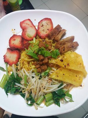 mixed plate at Walee Vegetarian - Emporium Bldg in Bangkok