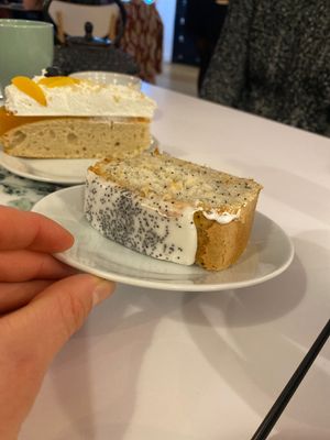 Cake citron pavot  at Les Demoiselles de Montpellier in Montpellier