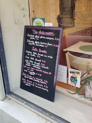 Cold drinks at Les Demoiselles de Montpellier in Montpellier