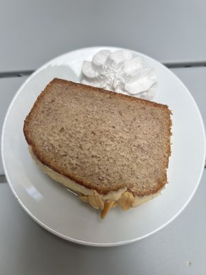 Banana bread cacahuetes  at Les Demoiselles de Montpellier in Montpellier