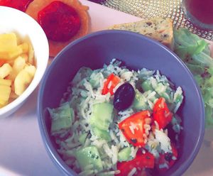 Brunch vegan (salade de riz, pancake, jus, cake, fruit...) at Les Demoiselles de Montpellier in Montpellier