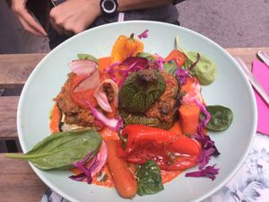 Vegan lunch with stuffed zucchini and vegetables at Les Demoiselles de Montpellier in Montpellier
