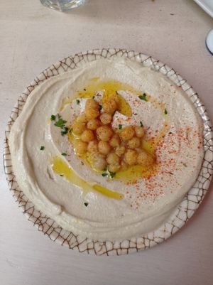 Hummus (entrante menú del día) at Hummus in Barcelona