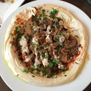 seitan hummous at Hummus in Barcelona