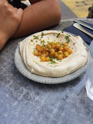 Hummus (1st menú dish) at Hummus in Barcelona