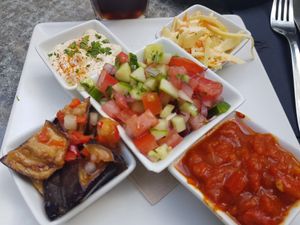 Mediterranean salad at Hummus in Barcelona