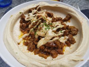 Seitan hummus (main) at Hummus in Barcelona