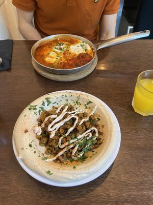  Hummus with seitan shoarma & vegetarian shahshuka. at Hummus in Barcelona