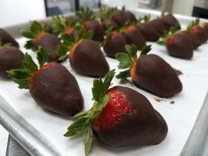Organic, vegan Chocolate Covered Strawberries!
Share with your true LOV or enjoy them yourself.
Happy Valentine’s Day! at LOVJuice in Boca Raton