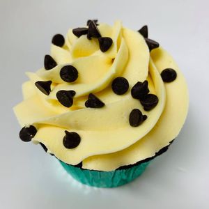 vegan banana cup cake at Cake Gypsy in Canton