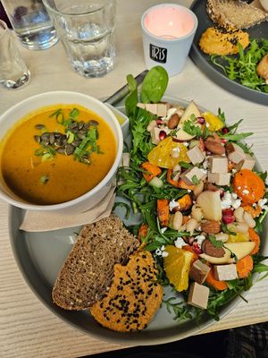 Veggie soup,hummus, salad & bread #Veganuary at HaPP in Luxembourg City