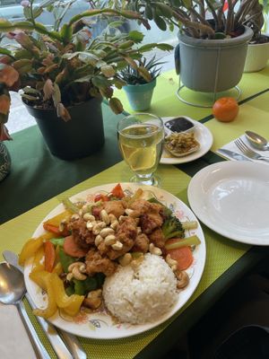 Vegan chicken balls with mixed vegetables    at Peaceful Loft in St Johns
