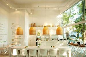 community table at Gratitude in San Fernando