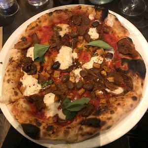 Pizza diavola (white) at FED by Water in East London