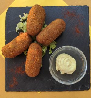 "Meatballs" (chickpeas and courgette) with mayonnaise at Selezione Naturale in Turin
