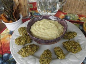 Humus y Fálafel CrudiVegano at Anna Prem in Buenos Aires
