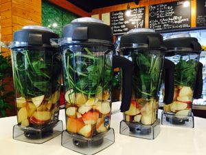 Ready for large smoothies at Maria Cafe in Kagoshima