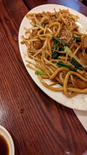 Lol mein at Bodhi Kosher Vegetarian Restaurant in New York City