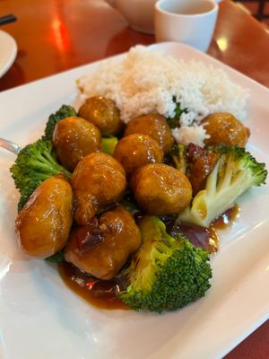General Tso's Veg Chicken at Bodhi Kosher Vegetarian Restaurant in New York City