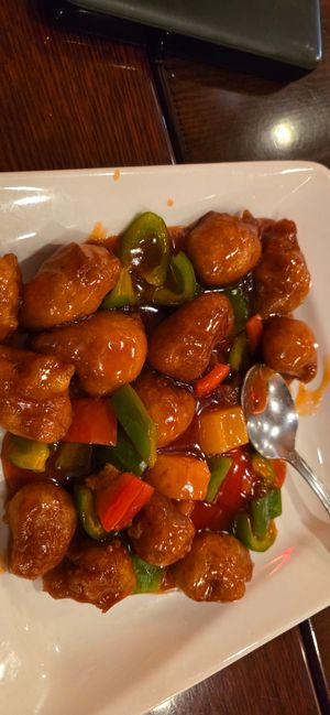 Sweet and sour chicken at Bodhi Kosher Vegetarian Restaurant in New York City