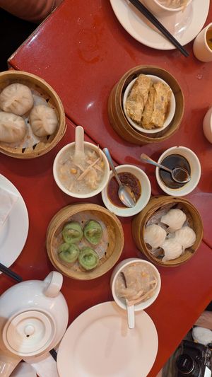 Congee and dim sum at Bodhi Kosher Vegetarian Restaurant in New York City