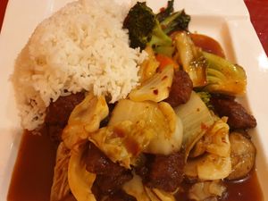 'Lamb' and vegetables in garlic sauce at Bodhi Kosher Vegetarian Restaurant in New York City