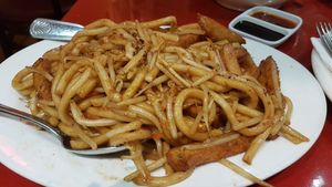 Lo mein at Bodhi Kosher Vegetarian Restaurant in New York City