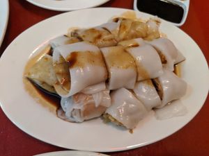 Spring roll rice roll at Bodhi Kosher Vegetarian Restaurant in New York City