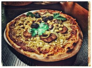 Mexican Pizza at Veg'Art in Paris