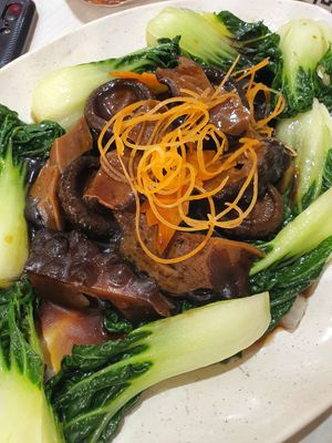 Naibai with mushroom & Sea cucumber ~ CNY DAY 2 at 3 Treasures 三寶齋 - AMK in Northeast Singapore