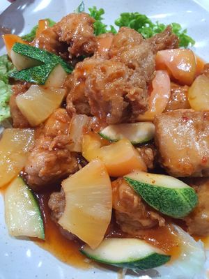 Sweet and sour chicken ~ CNY DAY 2 at 3 Treasures 三寶齋 - AMK in Northeast Singapore