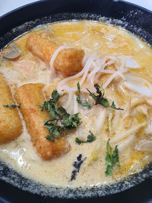 Signature Laksa ~ CNY DAY 2 at 3 Treasures 三寶齋 - AMK in Northeast Singapore